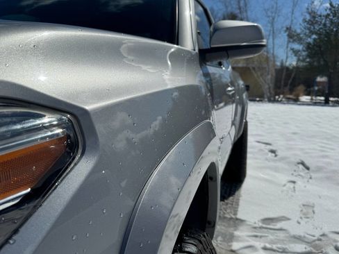 Used 2018 Toyota Tacoma TRD Sport w/ Technology Package image 16