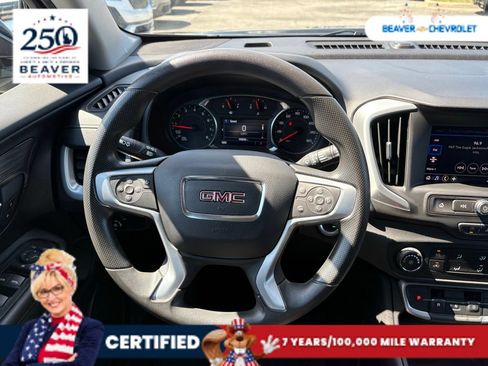 Used 2024 GMC Terrain SLE FWD image 18