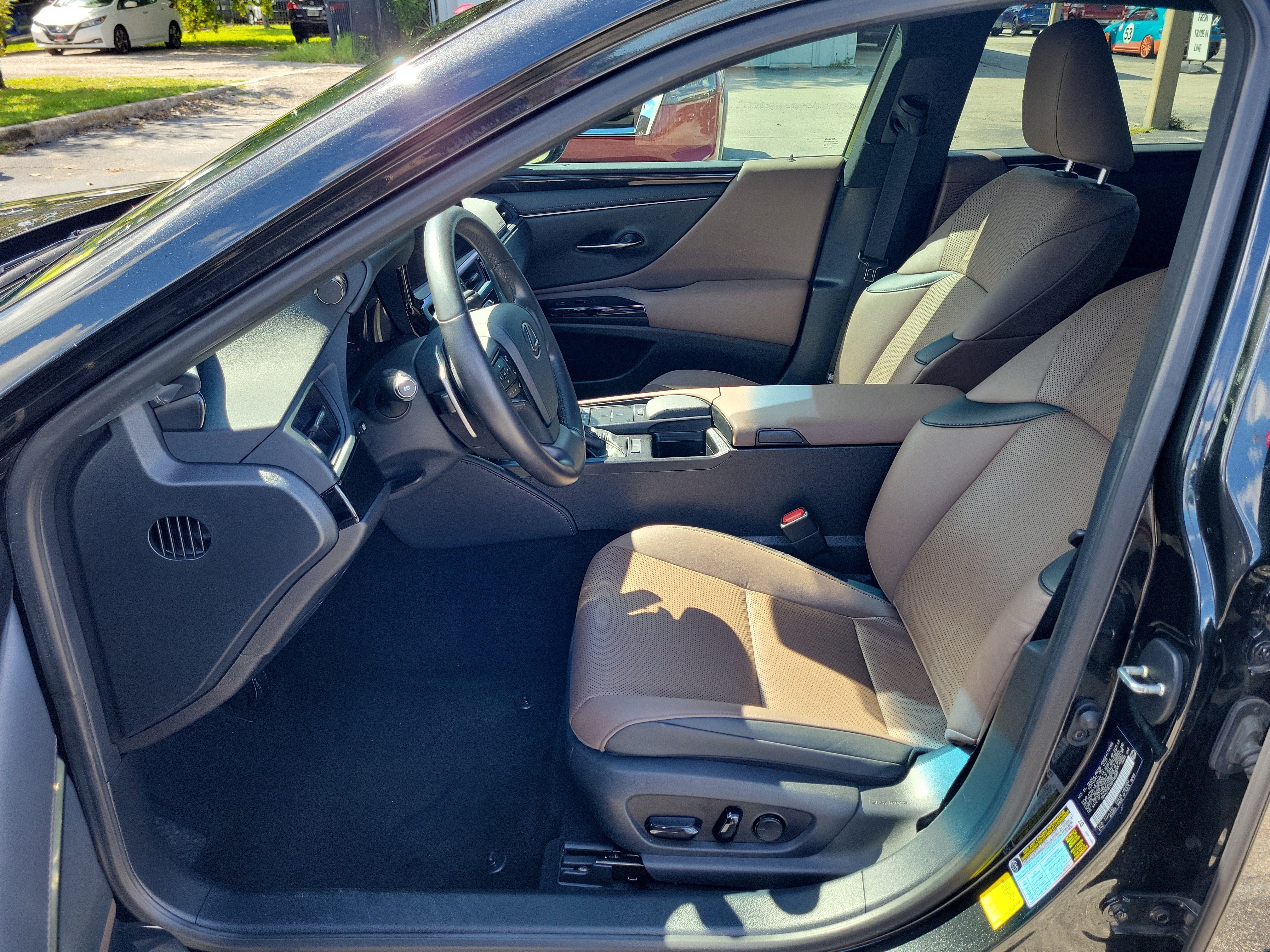 Used 2022 Lexus ES 350 w/ Accessory Package FWD image 12