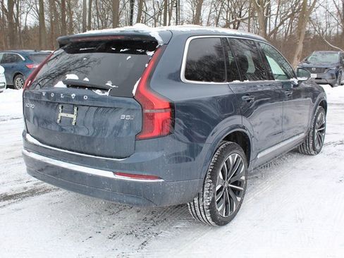 New 2026 Volvo XC90 B5 Plus image 3