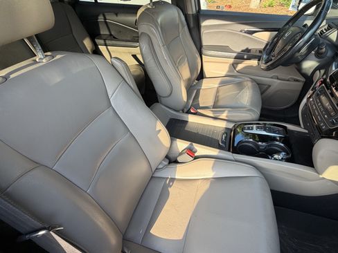 Used 2016 Honda Pilot Touring image 44