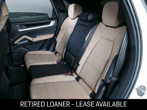 Certified 2025 Porsche Cayenne image 13
