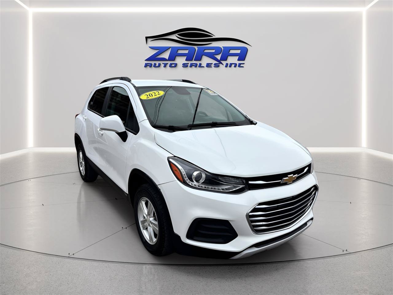 Used 2022 Chevrolet Trax LT w/ LT Convenience Package AWD/4WD image 4