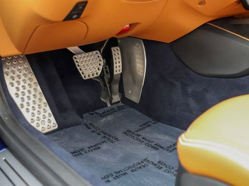 Certified 2023 Ferrari Portofino M image 38