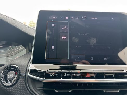 New 2026 Jeep Compass Latitude image 4