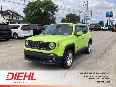 Used 2018 Jeep Renegade Latitude AWD/4WD image 3