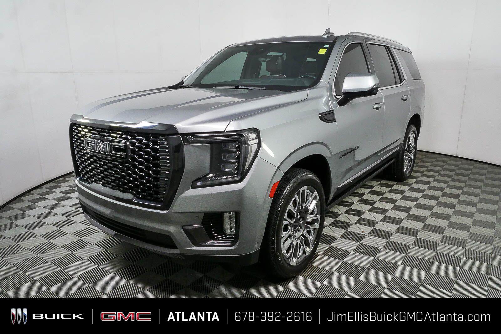 Certified 2023 GMC Yukon Denali Ultimate w/ LPO, Floor Liner Package AWD/4WD image 29