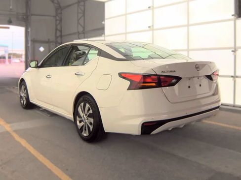Used 2024 Nissan Altima 2.5 S FWD image 2