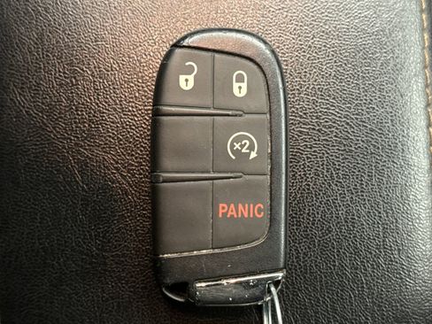 Used 2020 Jeep Compass Latitude w/ Cold Weather Group image 10