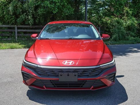 Used 2024 Hyundai Elantra SEL FWD image 5