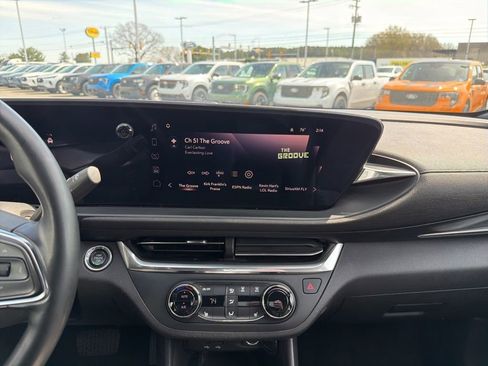 Used 2024 Buick Envista Preferred w/ Convenience I Package image 27