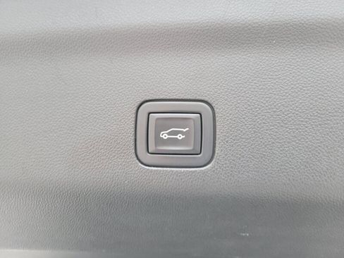 Used 2023 Chevrolet Tahoe RST image 8