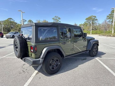 Used 2022 Jeep Wrangler Unlimited Sport image 3
