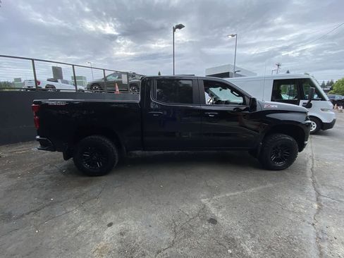 Used 2021 Chevrolet Silverado 1500 LT Trail Boss w/ Convenience Package II AWD/4WD image 7