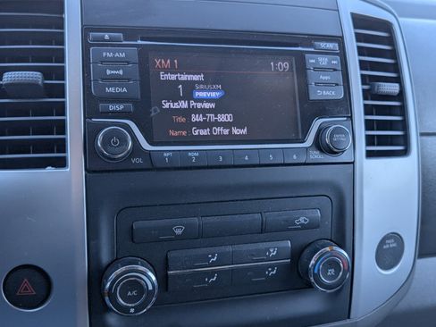 Used 2016 Nissan Frontier SV image 9