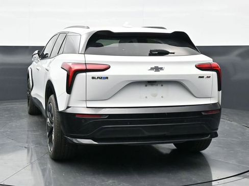 Used 2024 Chevrolet Blazer EV RS AWD/4WD image 6