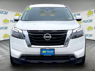 Used 2025 Nissan Pathfinder SV video 2