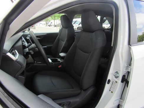Used 2025 Toyota RAV4 XLE image 14