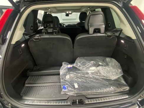 Used 2023 Volvo XC90 B5 Core w/ Protection Package Premier AWD/4WD image 9