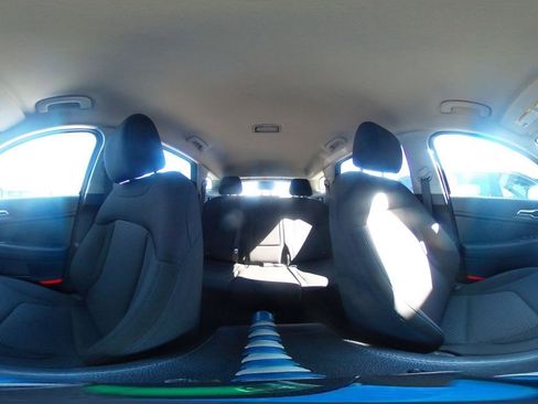 Used 2025 Kia Sportage LX image 41