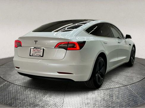 Used 2018 Tesla Model 3 Long Range RWD image 8