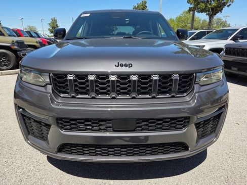 New 2026 Jeep Grand Cherokee Limited w/ Limited Altitude Package image 3