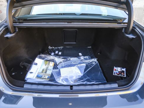 New 2026 BMW 740i w/ Premium Package image 21