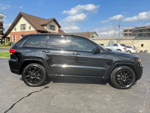 Used 2019 Jeep Grand Cherokee Altitude image 8
