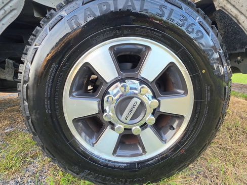 Used 2019 Ford F250 XL w/ Power Equipment Group AWD/4WD image 36