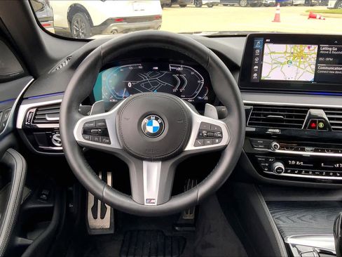 Used 2022 BMW 540i w/ M Sport Package image 5