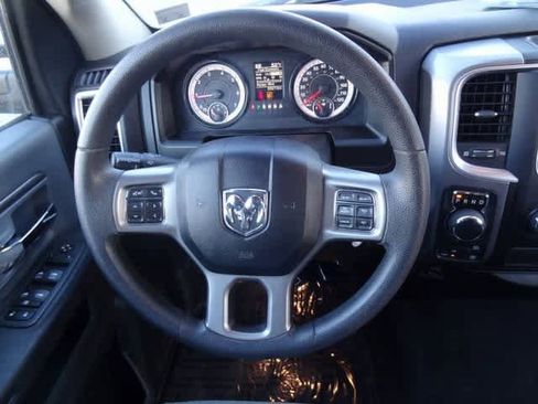 Used 2022 RAM 1500 Classic SLT image 11