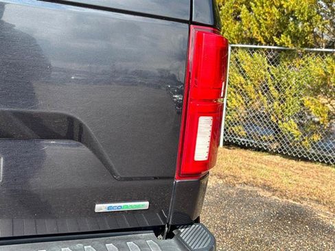 Used 2019 Ford F150 Lariat image 39