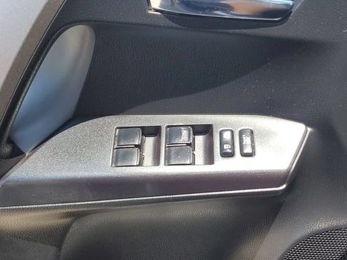 Used 2018 Toyota RAV4 XLE AWD/4WD image 22