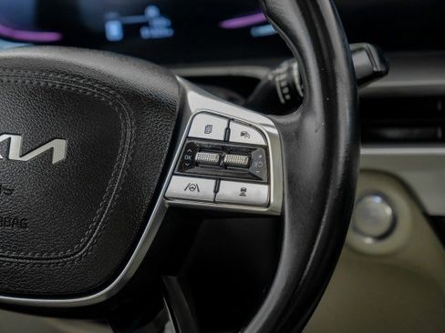 Used 2023 Kia Telluride S w/ S Sunroof Package FWD image 17