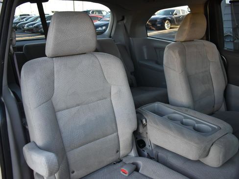 Used 2014 Honda Odyssey EX image 30