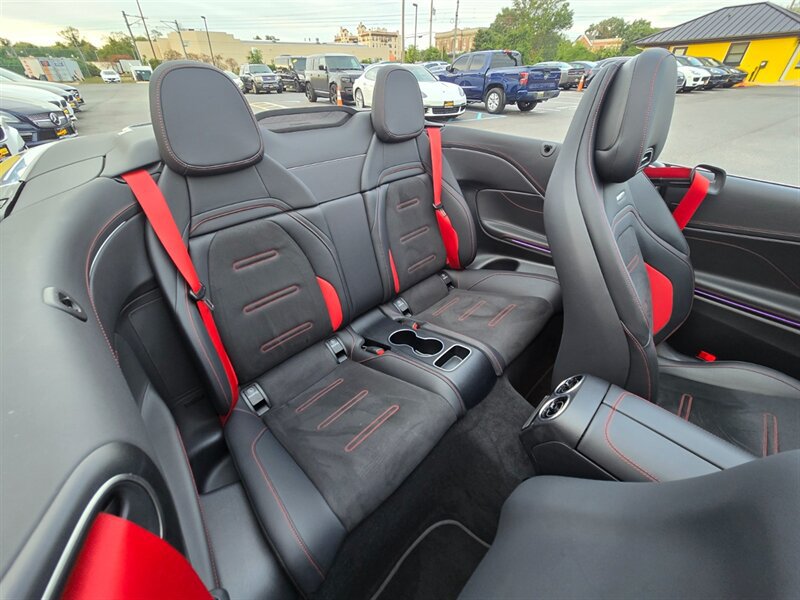 Used 2025 Mercedes-Benz CLE 53 AMG 4MATIC Cabriolet image 21