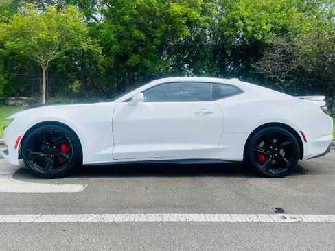 Used 2023 Chevrolet Camaro SS RWD image 2
