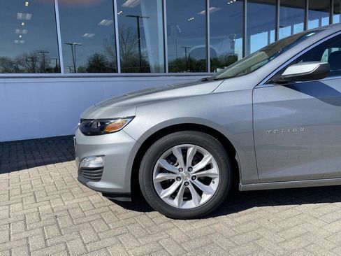 Used 2024 Chevrolet Malibu LT FWD image 9