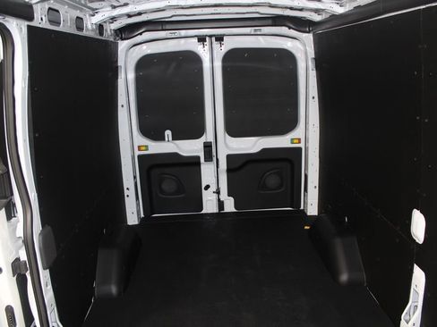 New 2026 Ford Transit 250 148 Medium Roof w/ Load Area Protection Package RWD image 31