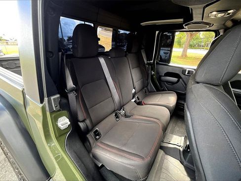 Used 2022 Jeep Gladiator Rubicon w/ Trailer Tow Package image 29