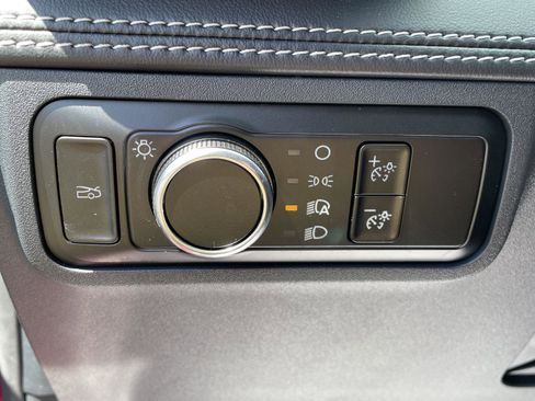 Used 2025 Ford Mustang GT Premium RWD image 16