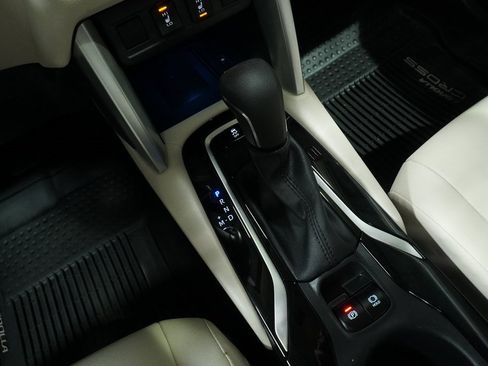 Certified 2023 Toyota Corolla Cross XLE image 19