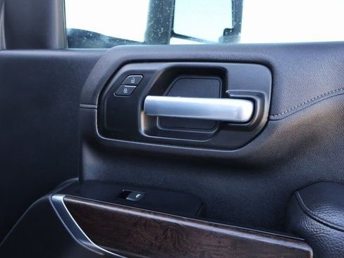 Used 2020 GMC Sierra 2500 Denali w/ Denali Ultimate Package image 8