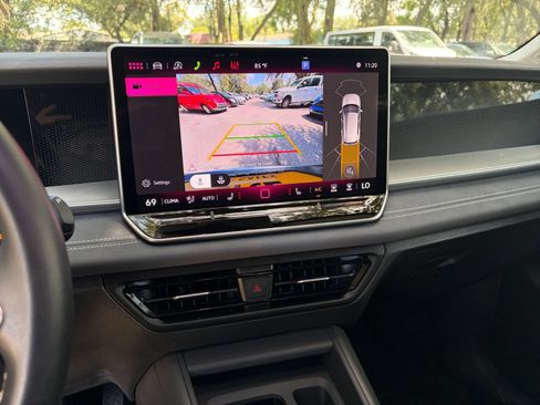 Used 2026 Volkswagen Tiguan SE FWD image 21