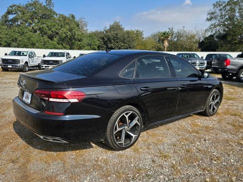 Used 2022 Volkswagen Passat 2.0T R-Line image 5