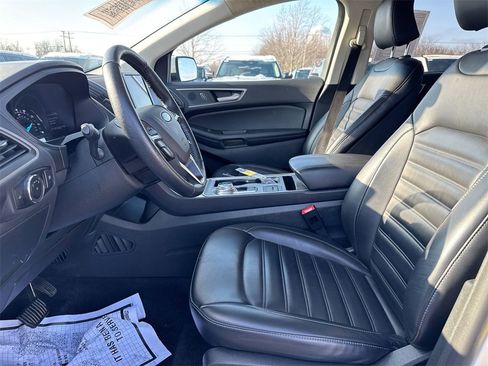 Used 2024 Ford Edge SEL image 18