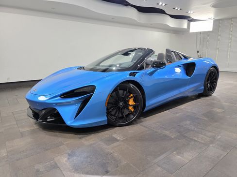New 2026 McLaren Artura Spider image 1