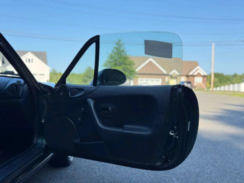 Used 1999 MAZDA MX-5 Miata RWD image 13