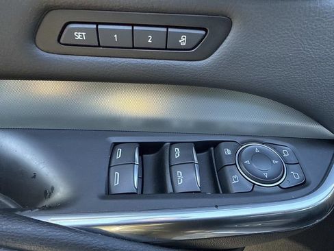 Used 2021 Cadillac XT4 Premium Luxury w/ Enhanced Visibility Package image 19