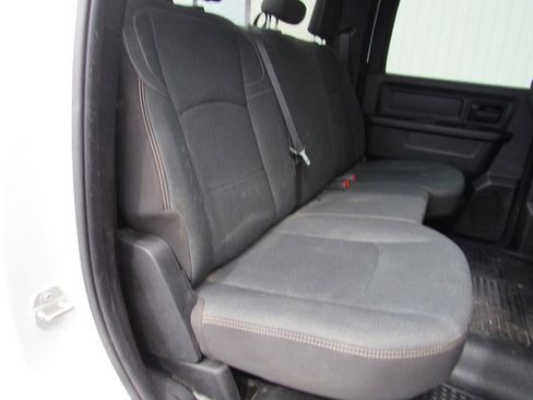 Used 2024 RAM 3500 Tradesman w/ Chrome Appearance Group AWD/4WD image 17